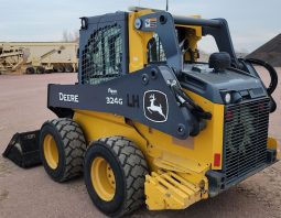 
										2021 John Deere 324G full									