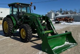 2013 John Deere 6140D MFWD