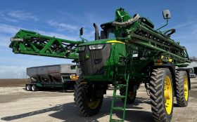 2017 John Deere R4045