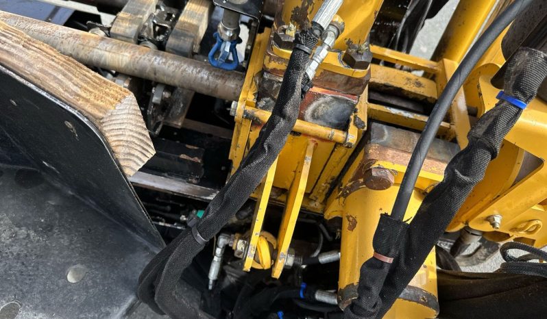 
								2015 Vermeer D20x22III full									