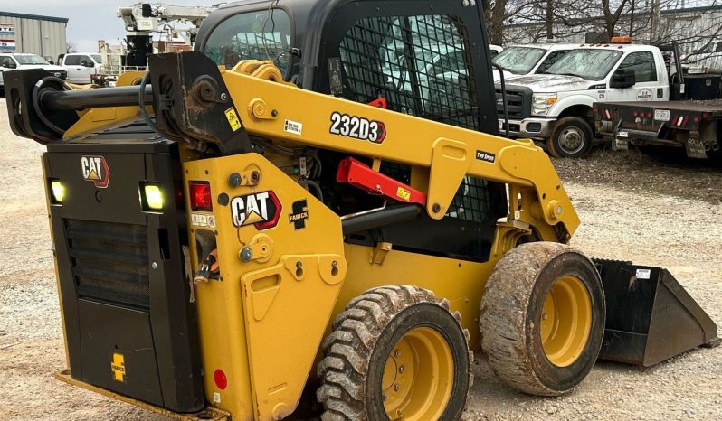 
								2022 Caterpillar 232D3 full									
