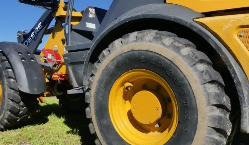 
								2021 Deere 204L full									