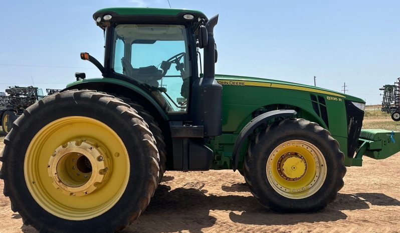 
								2013 John Deere 8335R full									