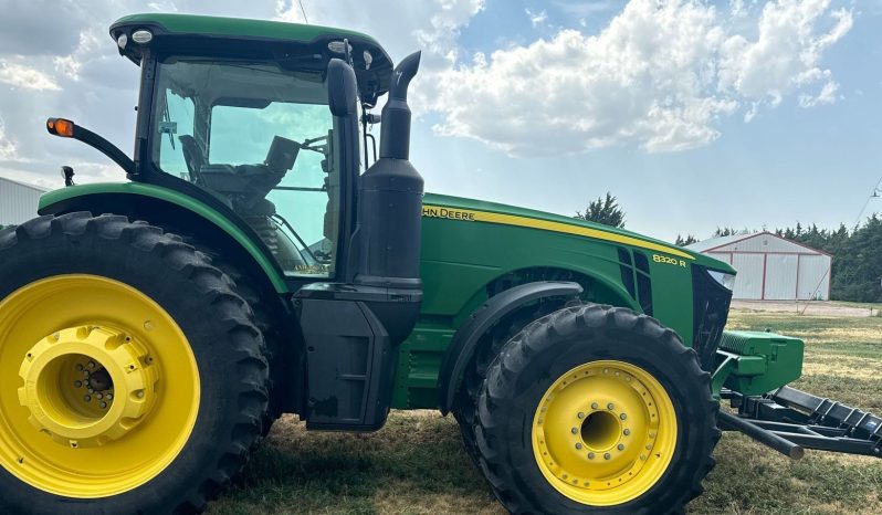 
								2015 John Deere 8320R full									