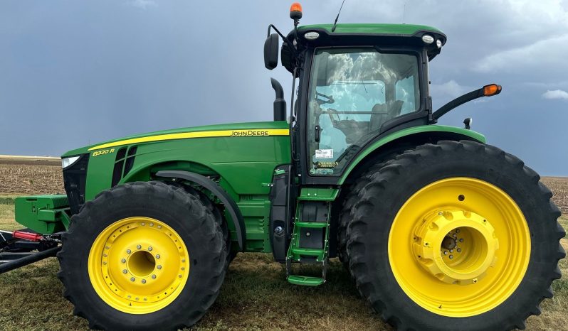 
								2015 John Deere 8320R full									