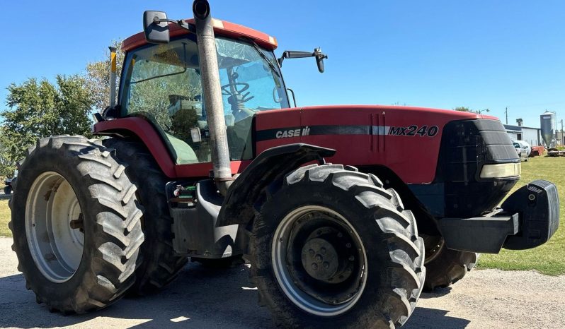 
								2001 Case IH Magnum MX240 full									
